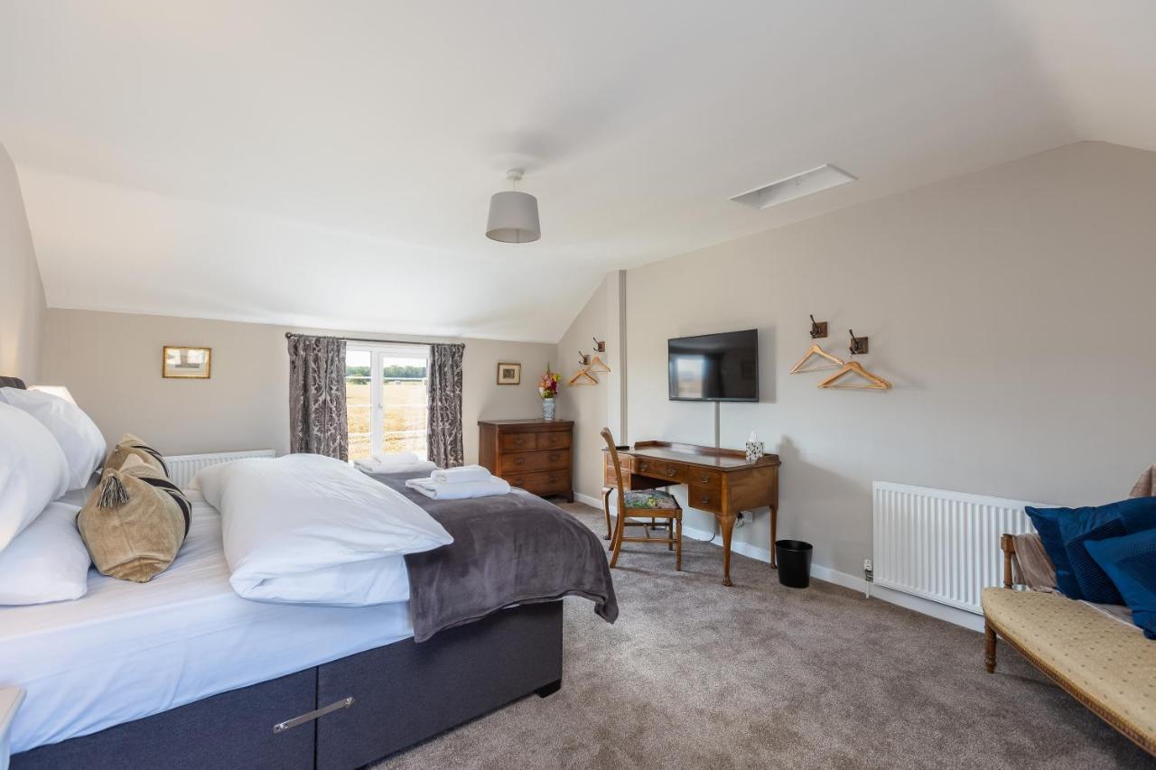Luxury Farmhouse With Stunning Views And Hot Tub Ebberston Bagian luar foto