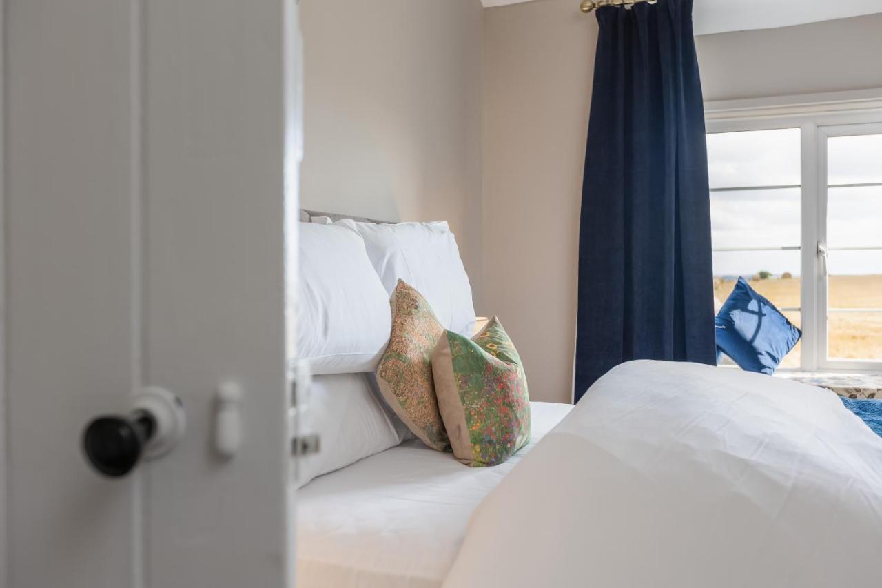 Luxury Farmhouse With Stunning Views And Hot Tub Ebberston Bagian luar foto