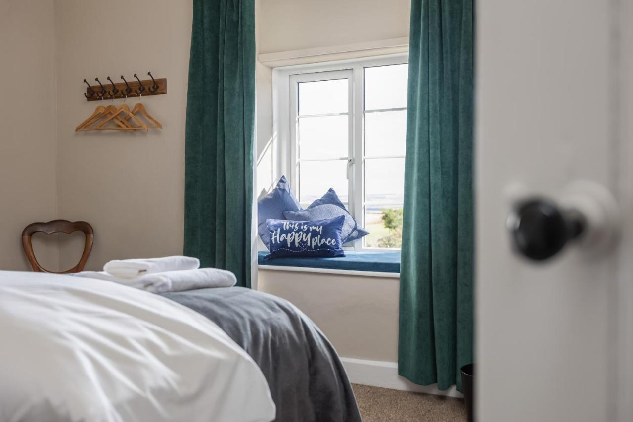 Luxury Farmhouse With Stunning Views And Hot Tub Ebberston Bagian luar foto