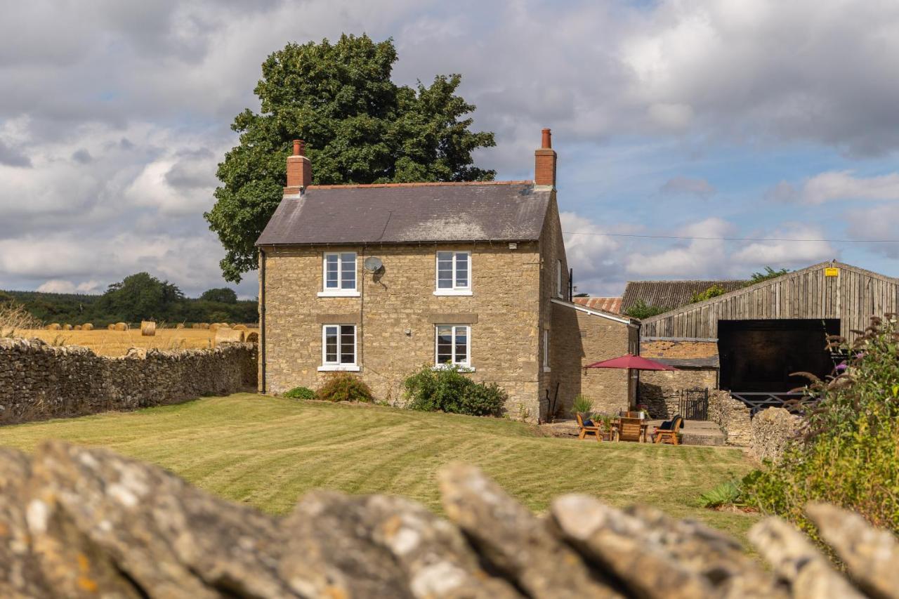 Luxury Farmhouse With Stunning Views And Hot Tub Ebberston Bagian luar foto