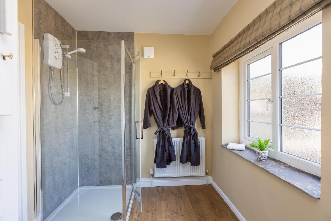 Luxury Farmhouse With Stunning Views And Hot Tub Ebberston Bagian luar foto