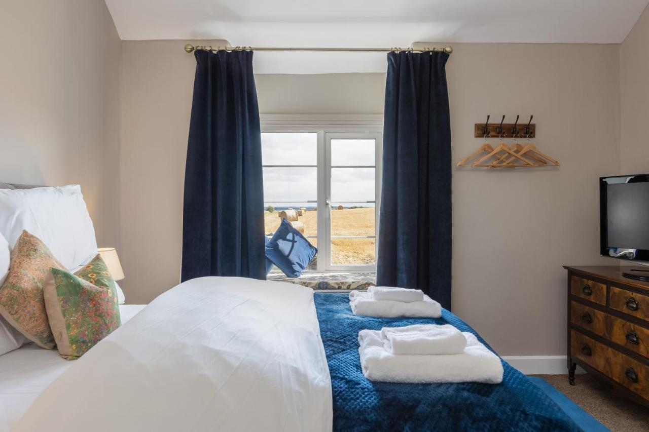 Luxury Farmhouse With Stunning Views And Hot Tub Ebberston Bagian luar foto
