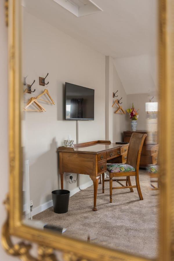 Luxury Farmhouse With Stunning Views And Hot Tub Ebberston Bagian luar foto